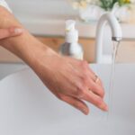 OLIO-GEL DETERGENTE BABY con olio di mandorle dolci, Elicriso, Calendula e Miele - immagine 3